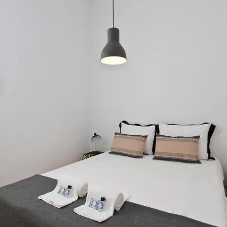 Aposentus - The Light House At Miragaia Porto